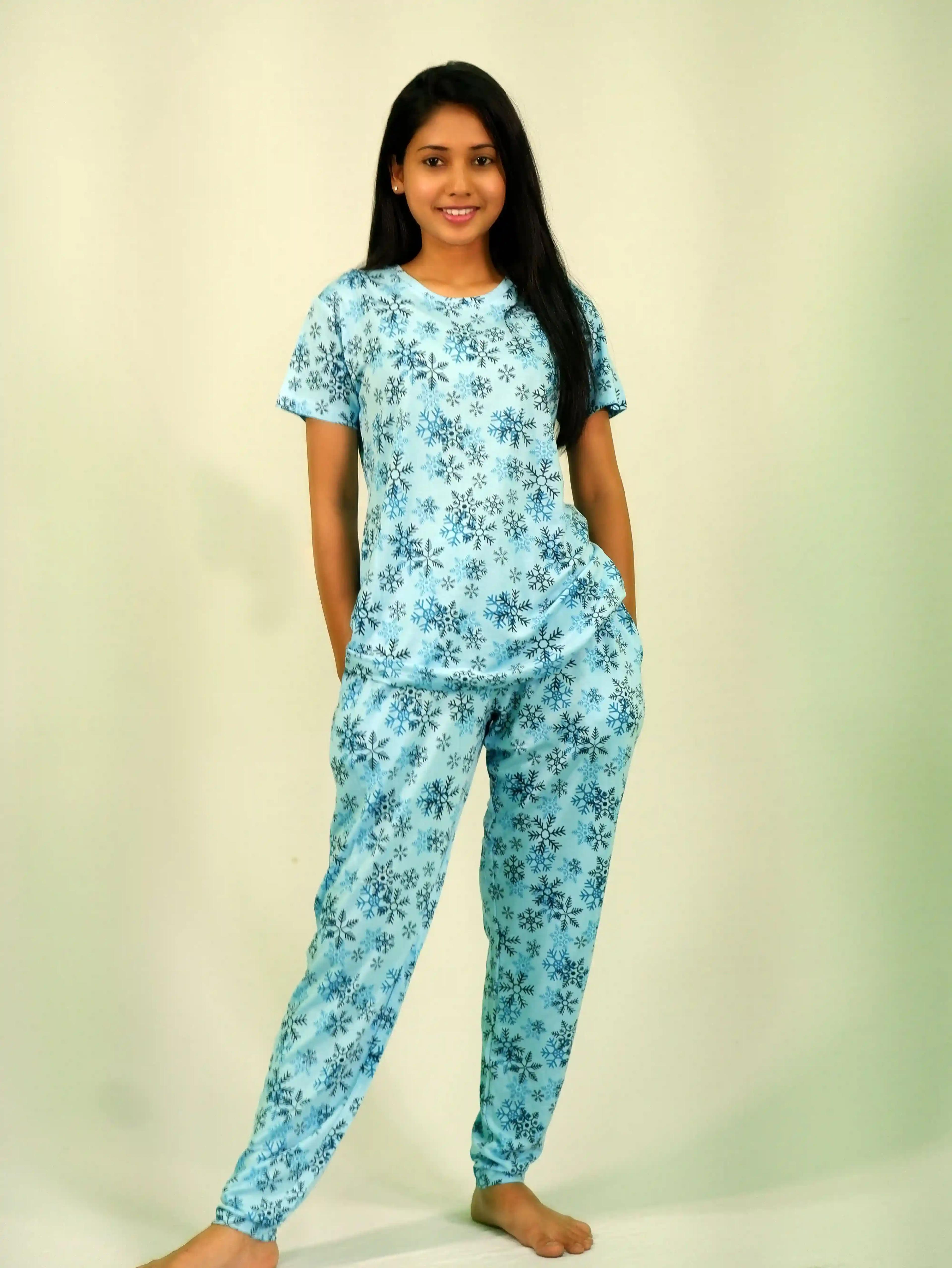 Frost Dreams Women's Pajamas Set in TENCEL  - X small