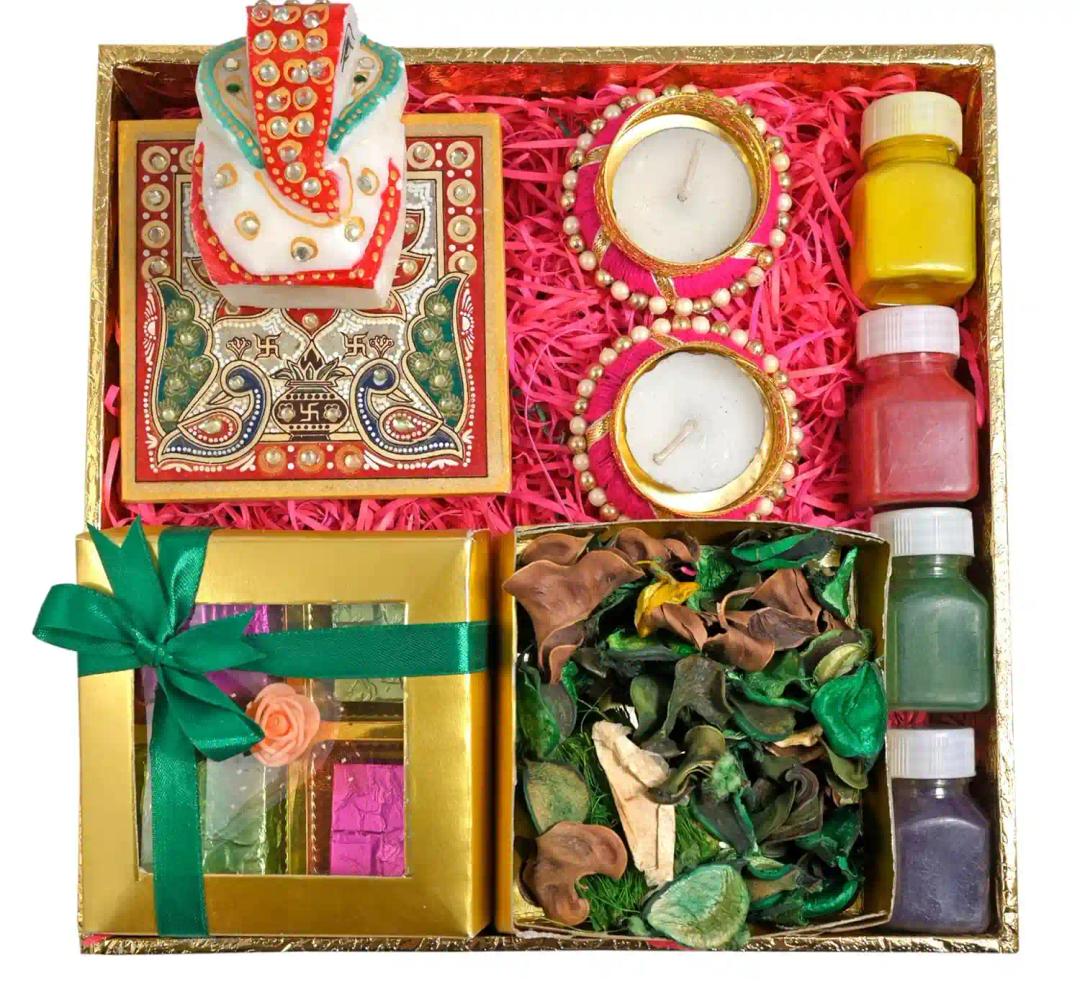 MANTOUSS diwali gift item for family/diwali gift hamper-decorated tray+Handcrafted chocolate box+Showpiece figurine+2 designer candle holder+Packet of potpourri flower+4 rangoli colours+Greeting Card